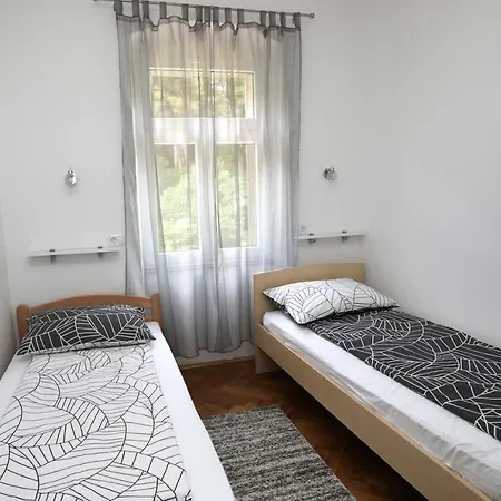 Cinkopan Apartment *